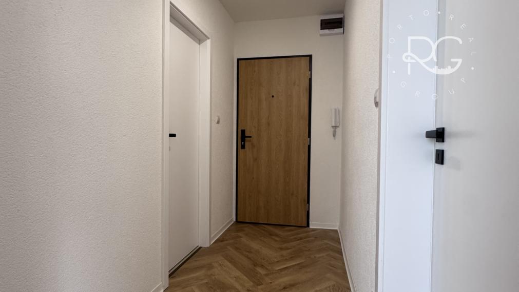 Dizajnový 1-izbový byt v Brezne