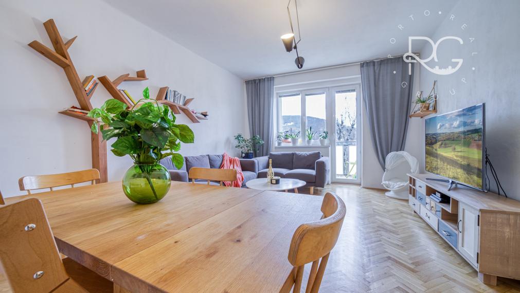 =PREDANÉ= Pekný priestranný svetlý 2izbový byt v tichej časti plnej zelene v Novom Meste