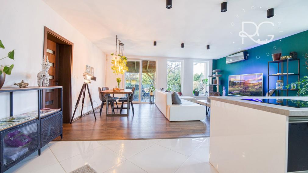 =PREDANÉ= Pekný RD s nádhernou záhradou a priestranným pozemkom vo Hviezdoslavove