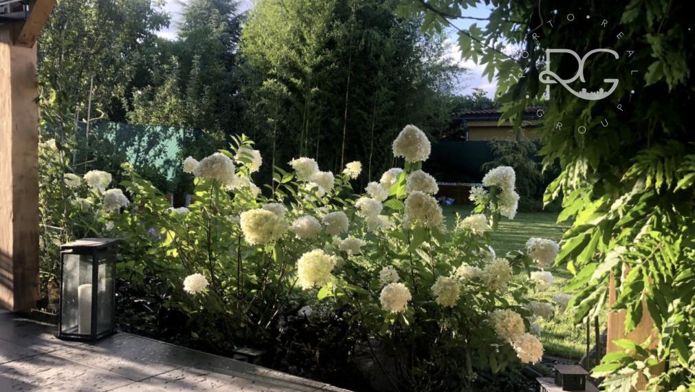 =PREDANÉ= Pekný RD s nádhernou záhradou a priestranným pozemkom vo Hviezdoslavove