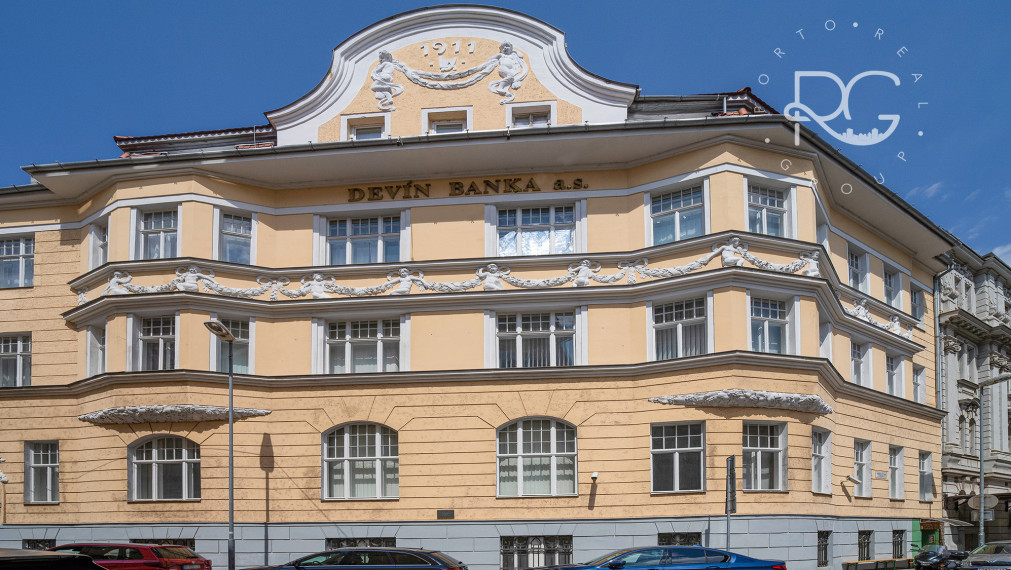 Krásna historická budova v Starom Meste na predaj