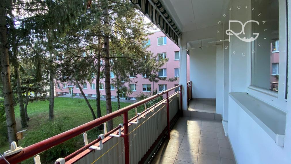 =PREDANÉ=4izb byt s priestrannou loggiou v krásnom prostredí plnom zelene vhodný na rekonštrukciu na Púpavovej ulici