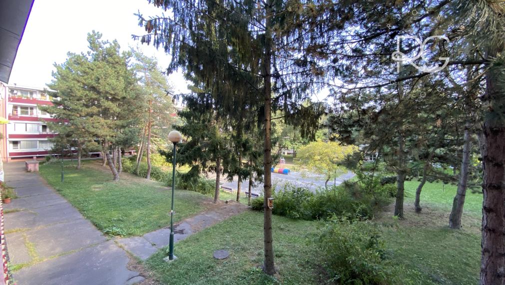 =PREDANÉ=4izb byt s priestrannou loggiou v krásnom prostredí plnom zelene vhodný na rekonštrukciu na Púpavovej ulici