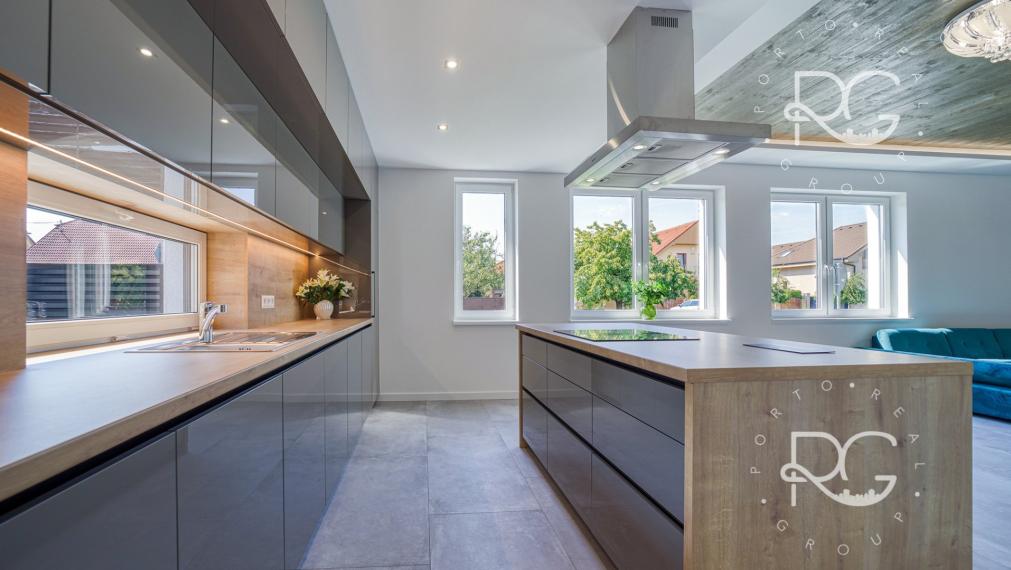 =PRENAJATÉ= Exkluzívny úplne nový 6izb RD vo Štvrtku na Ostrove na prenájom