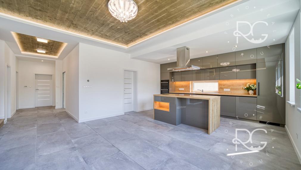 =PRENAJATÉ= Exkluzívny úplne nový 6izb RD vo Štvrtku na Ostrove na prenájom