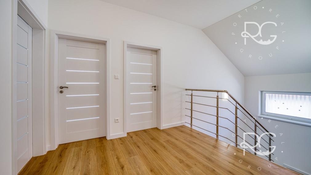 =PRENAJATÉ= Exkluzívny úplne nový 6izb RD vo Štvrtku na Ostrove na prenájom