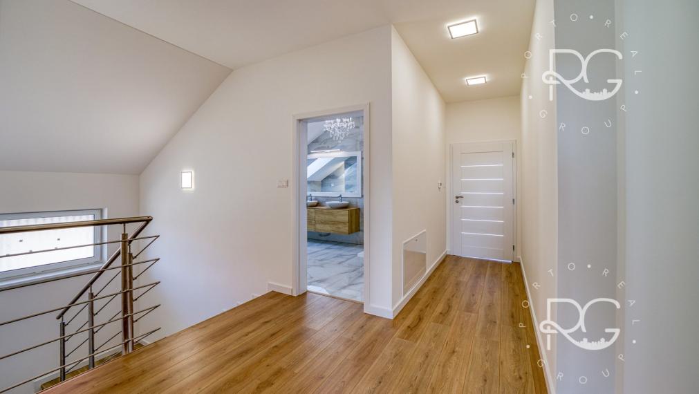 =PRENAJATÉ= Exkluzívny úplne nový 6izb RD vo Štvrtku na Ostrove na prenájom