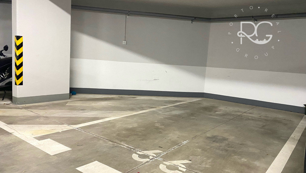 =PREDANÉ= Na predaj veľké garážové státie v bytovom komplexe Rača Gate - možnosť odpočtu DPH