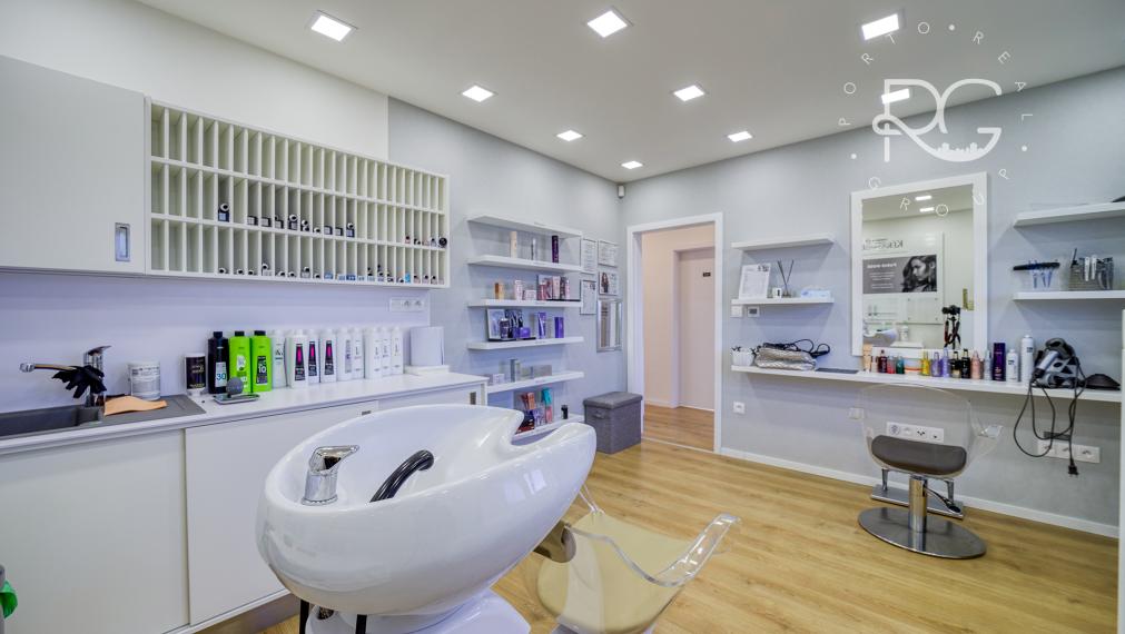 =PREDANÉ= Krásny zariadený 3izb byt s 3árovou záhradou a 2 park.miestami v novostavbe 15 min.od BA