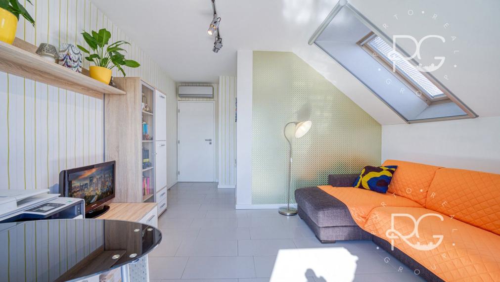 =PREDANÉ= Nadštandardný 5izb RD s bazénom a nádhernou záhradou v Kvetoslavove