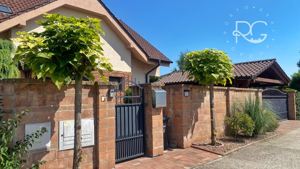 =PREDANÉ= Nadštandardný 5izb RD s bazénom a nádhernou záhradou v Kvetoslavove