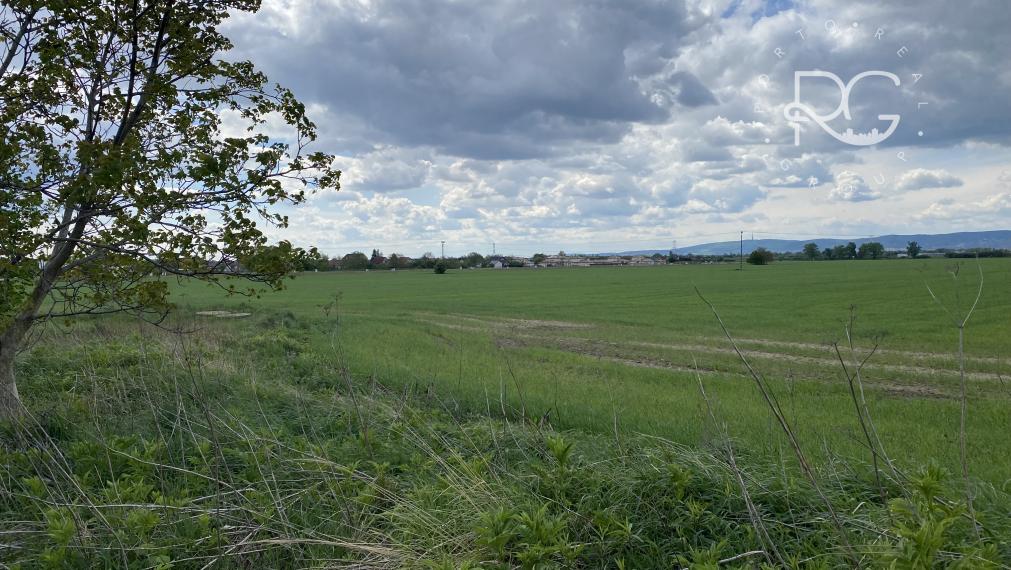 Pozemky v krásnom prostredí v Chorvátskom Grobe za priaznivú cenu vhodné aj investične-možné kúpiť aj jednotlivo