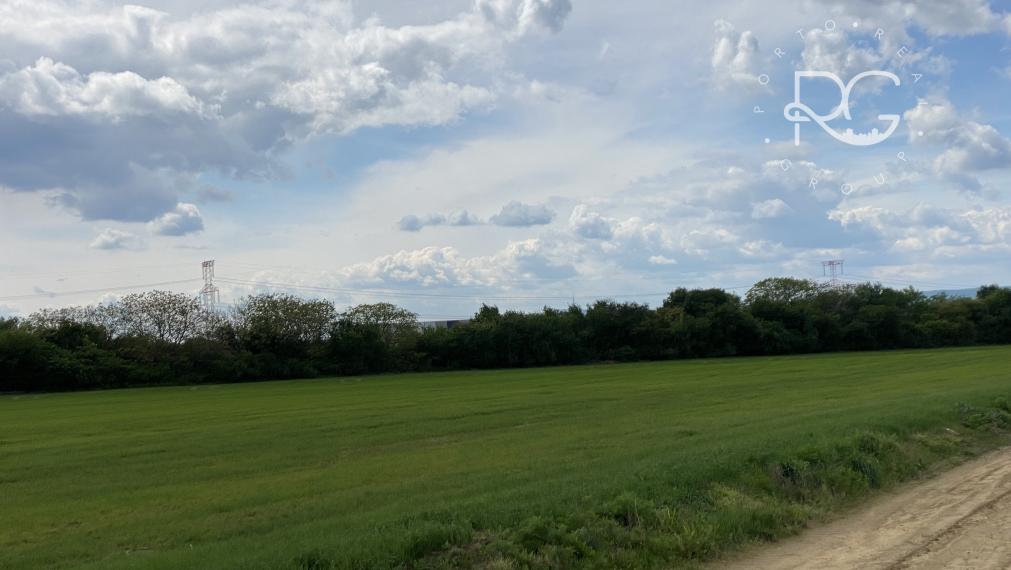 Pozemky v krásnom prostredí v Bernolákove za priaznivú cenu vhodné aj investične-možné kúpiť aj jednotlivo