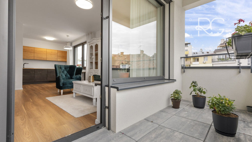 Krásny a moderný zariadený 2izb apartmán v novostavbe BAZOVA v TOP lokalite