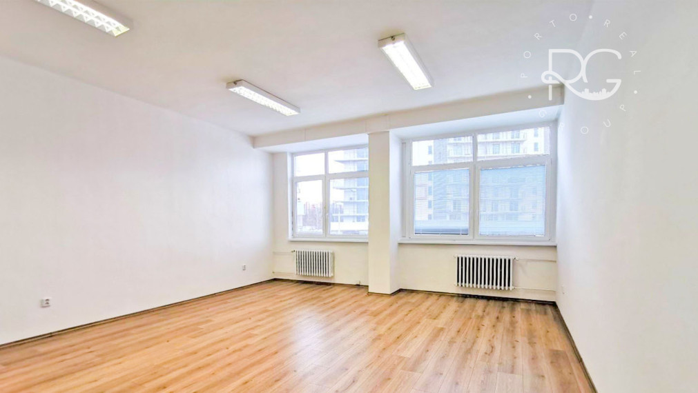 Na prenájom kancelária 36,2 m2 Wolkrova, Bratislava V – Petržalka