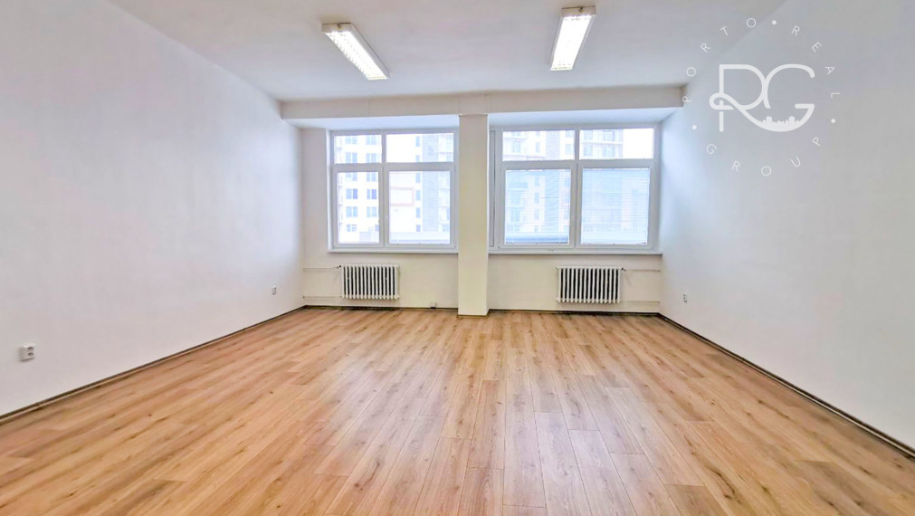 Na prenájom kancelária 36,2 m2 Wolkrova, Bratislava V – Petržalka