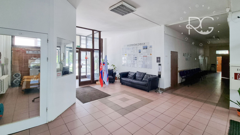 Na prenájom kancelária 36,2 m2 Wolkrova, Bratislava V – Petržalka