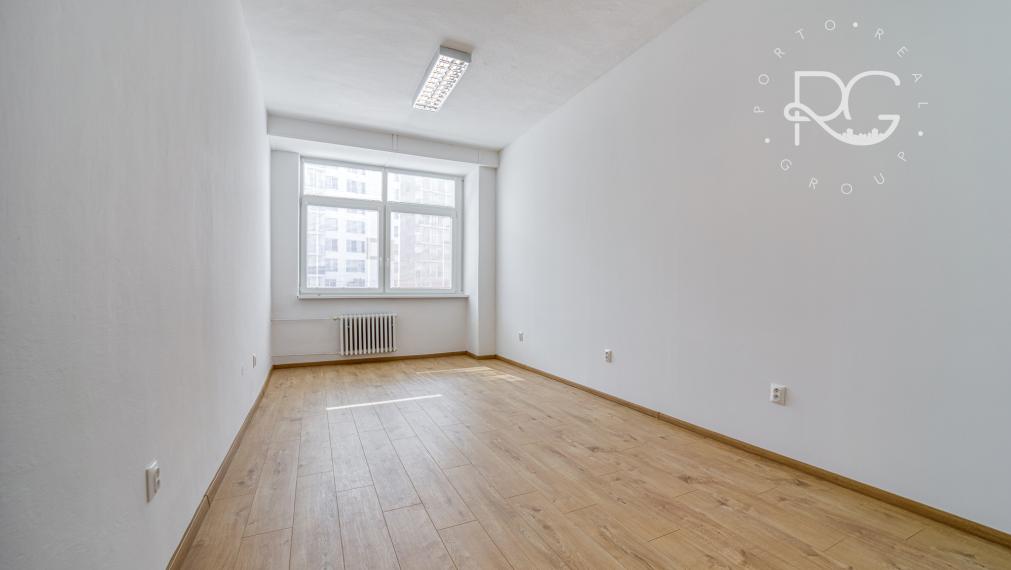 Na prenájom kancelária 20,34 m2 Wolkrova, Bratislava V – Petržalka