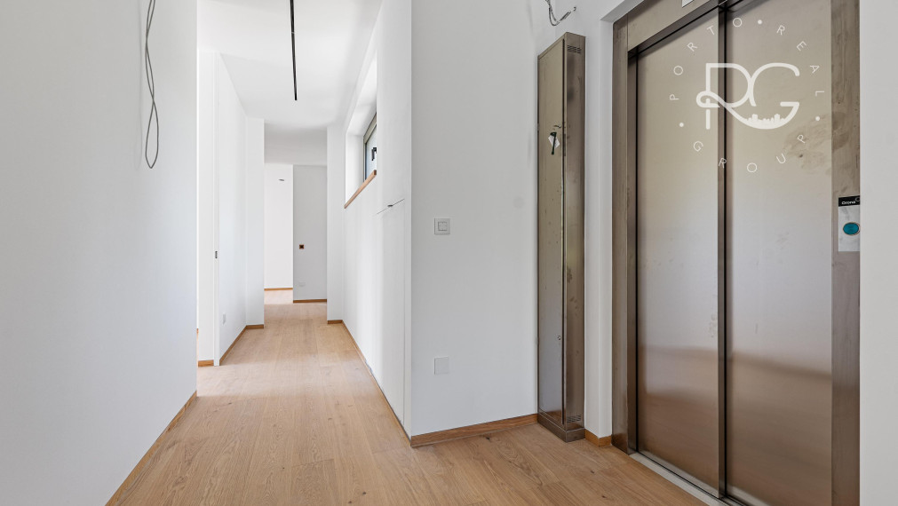 Luxusná nízkoenergetická vila s bazénom a výťahom v prestížnej lokalite