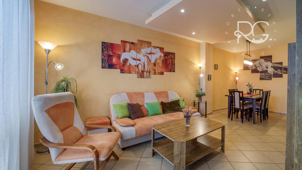 = REZERVOVANÉ = Staromestské bývanie v 3,5-izbovom byte v Bratislave I – Krížna ulica