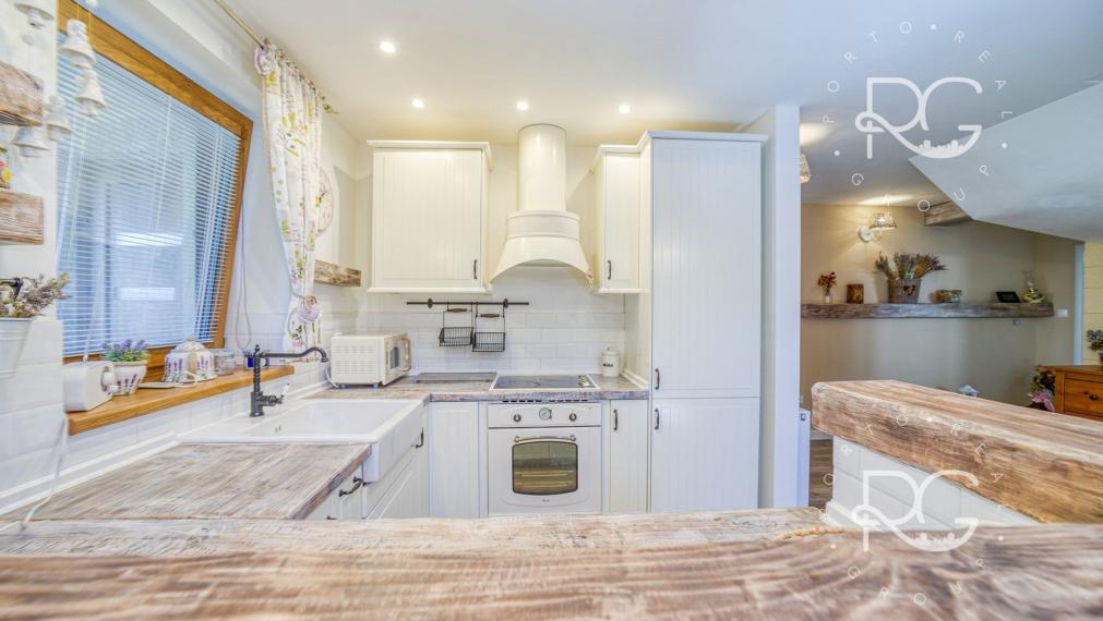 =REZERVOVANÉ=Krásny dizajnový 4i RD v lukratívnej lokalite na Veľkom jazere v Rovinke