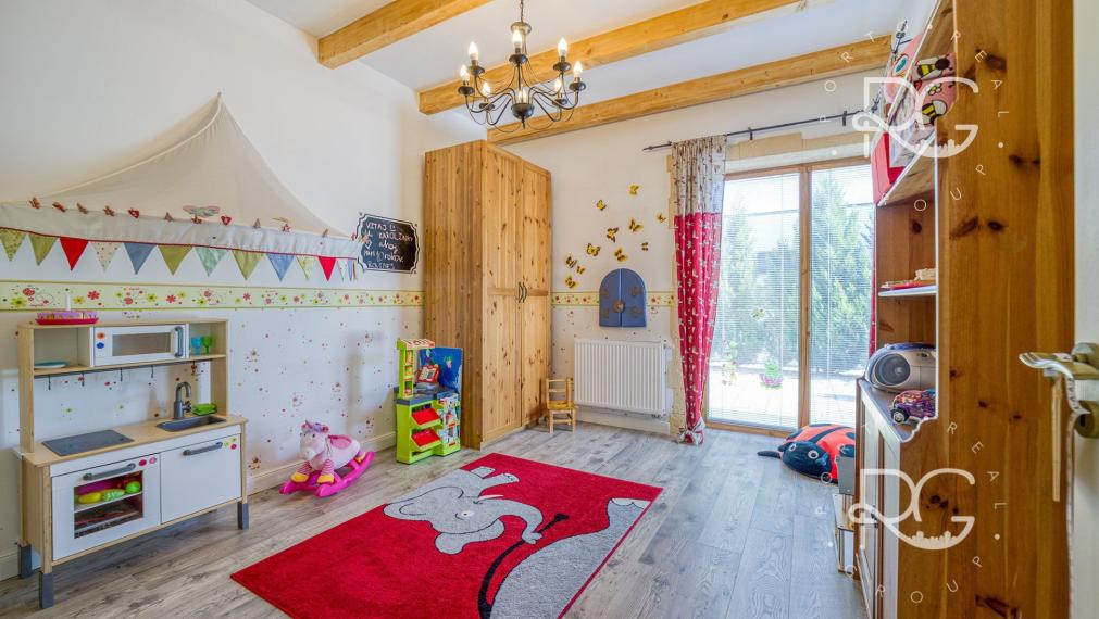 =REZERVOVANÉ=Krásny dizajnový 4i RD v lukratívnej lokalite na Veľkom jazere v Rovinke