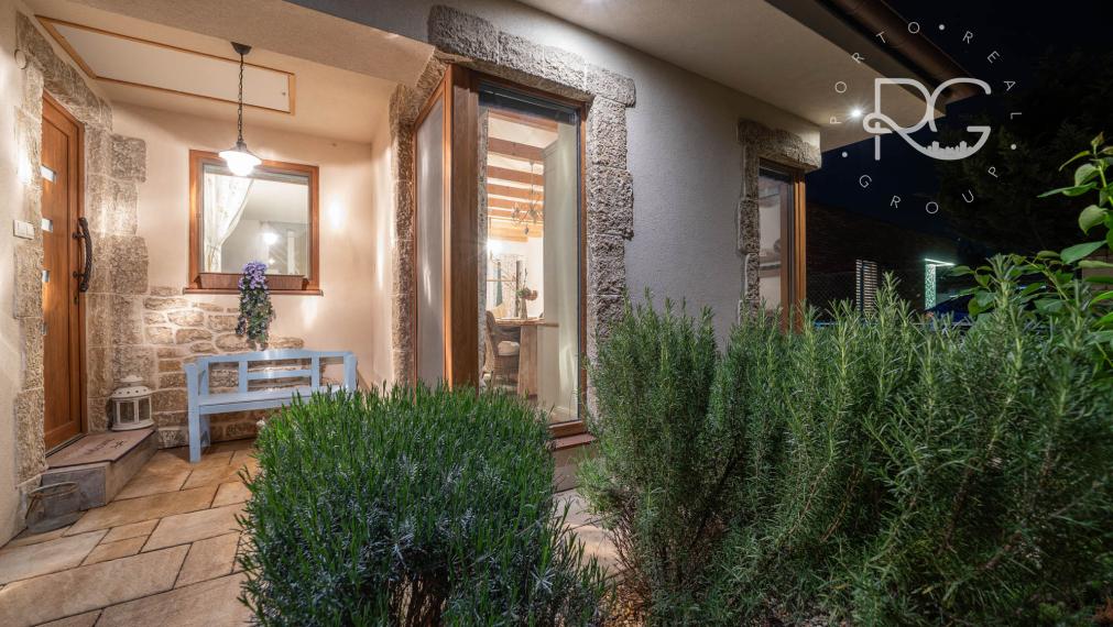 =REZERVOVANÉ=Krásny dizajnový 4i RD v lukratívnej lokalite na Veľkom jazere v Rovinke