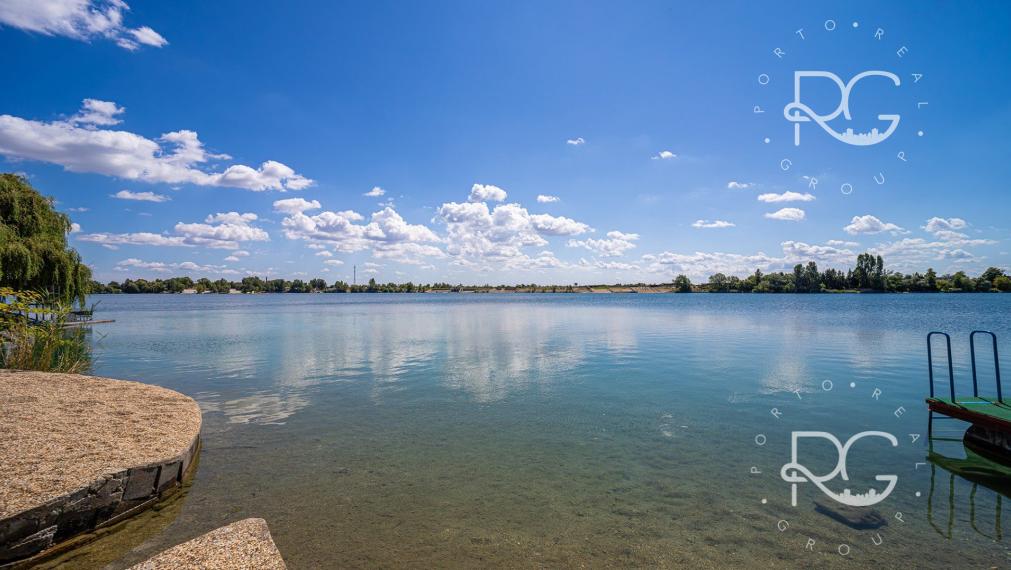 =REZERVOVANÉ=Krásny dizajnový 4i RD v lukratívnej lokalite na Veľkom jazere v Rovinke