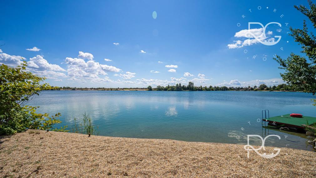 =REZERVOVANÉ=Krásny dizajnový 4i RD v lukratívnej lokalite na Veľkom jazere v Rovinke