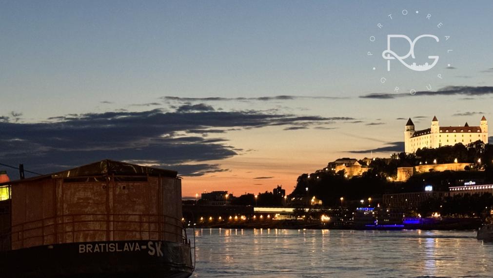 Pontón v TOP lokalite na Tyršovom nábreží