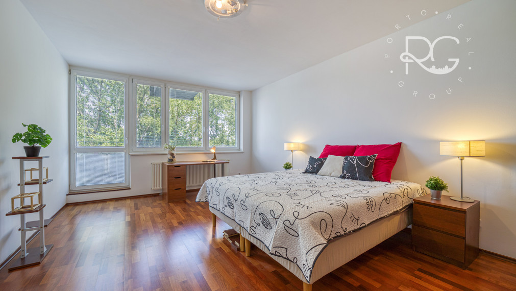 = PRENAJATÉ= 2-izbový byt s parkovaním, ul. Tomášikova, Bratislava III