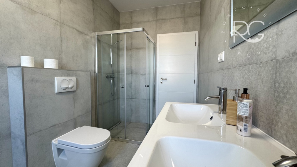 =PREDANÉ=Moderný dvojpodlažný 4izb RD v krásnej lokalite v Rovinke