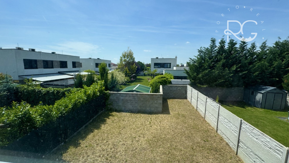 =PREDANÉ=Moderný dvojpodlažný 4izb RD v krásnej lokalite v Rovinke