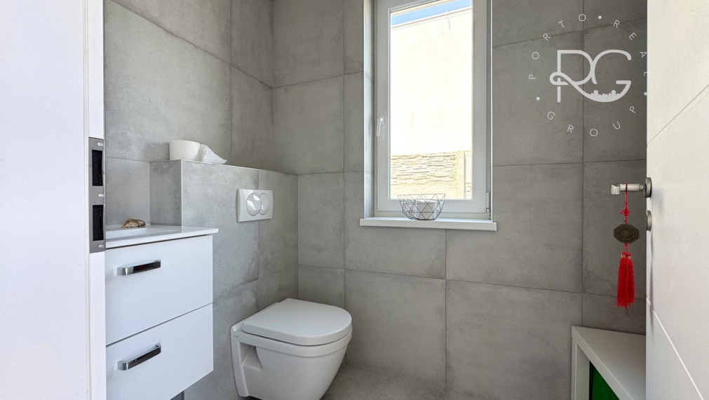 =PREDANÉ=Moderný dvojpodlažný 4izb RD v krásnej lokalite v Rovinke