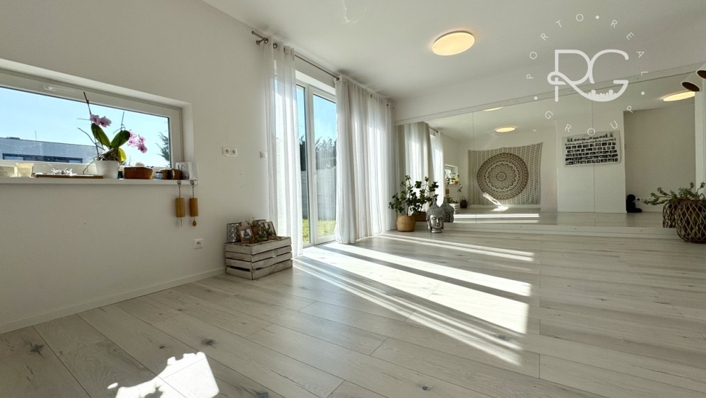 =PREDANÉ=Moderný dvojpodlažný 4izb RD v krásnej lokalite v Rovinke