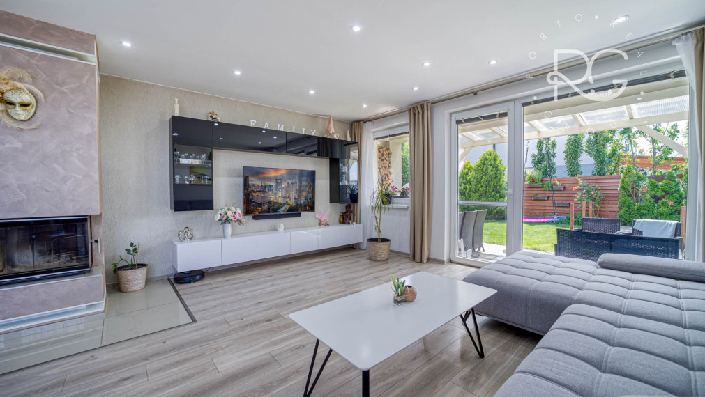 =PREDANÉ=Krásny 3izb byt s 2árovou záhradou a bazénom v RD v Rovinke