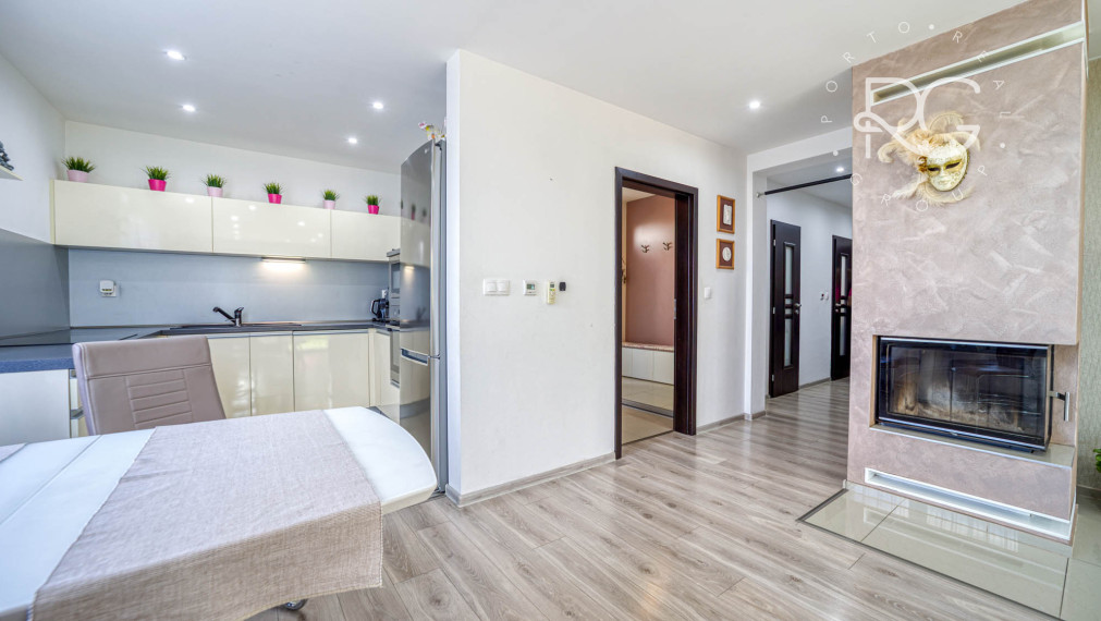 =PREDANÉ=Krásny 3izb byt s 2árovou záhradou a bazénom v RD v Rovinke