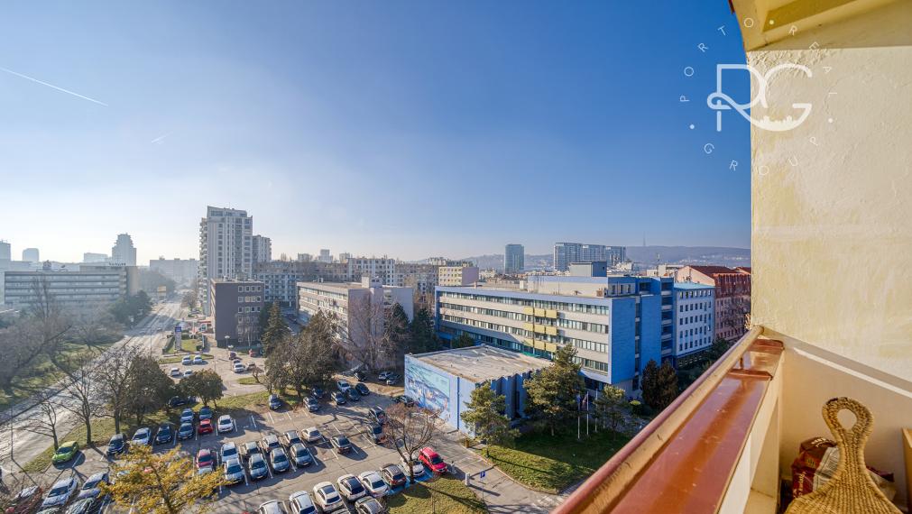 = PRENAJATÉ= 1 izbový byt pri Štrkoveckom jazere v Ružinove na Sabinovskej ulici