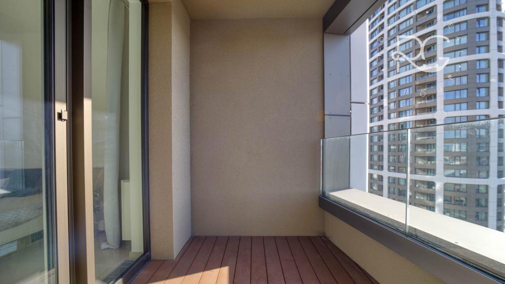 = PRENAJATÉ = 2-izbový luxusný byt s výhľadom na Staré Mesto – SKY PARK - VIDEO