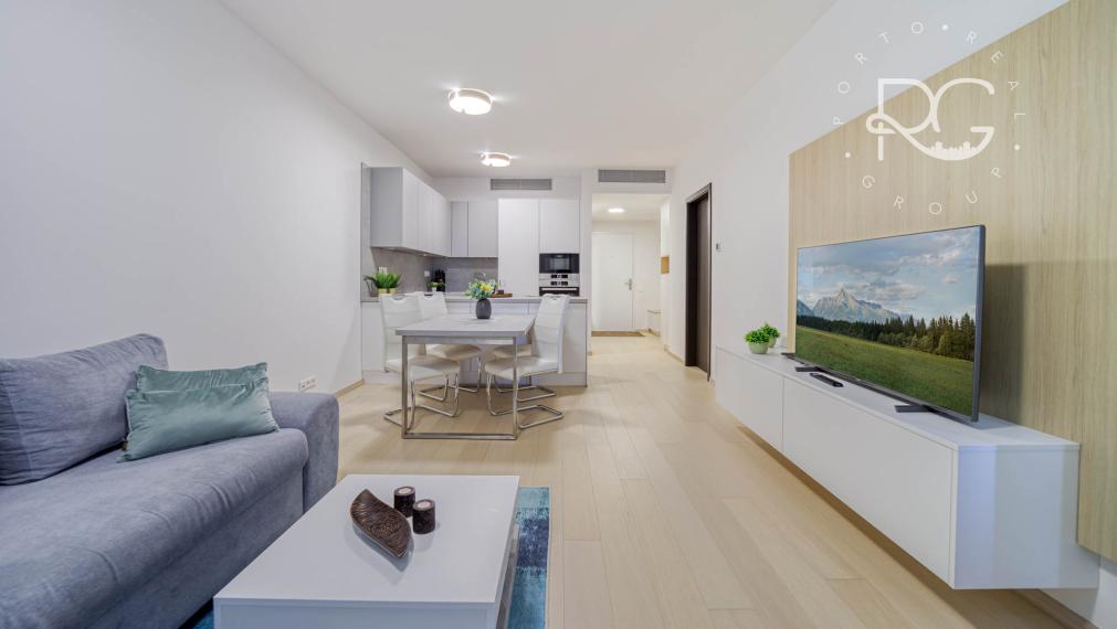 = PRENAJATÉ = 2-izbový luxusný byt s výhľadom na Staré Mesto – SKY PARK - VIDEO