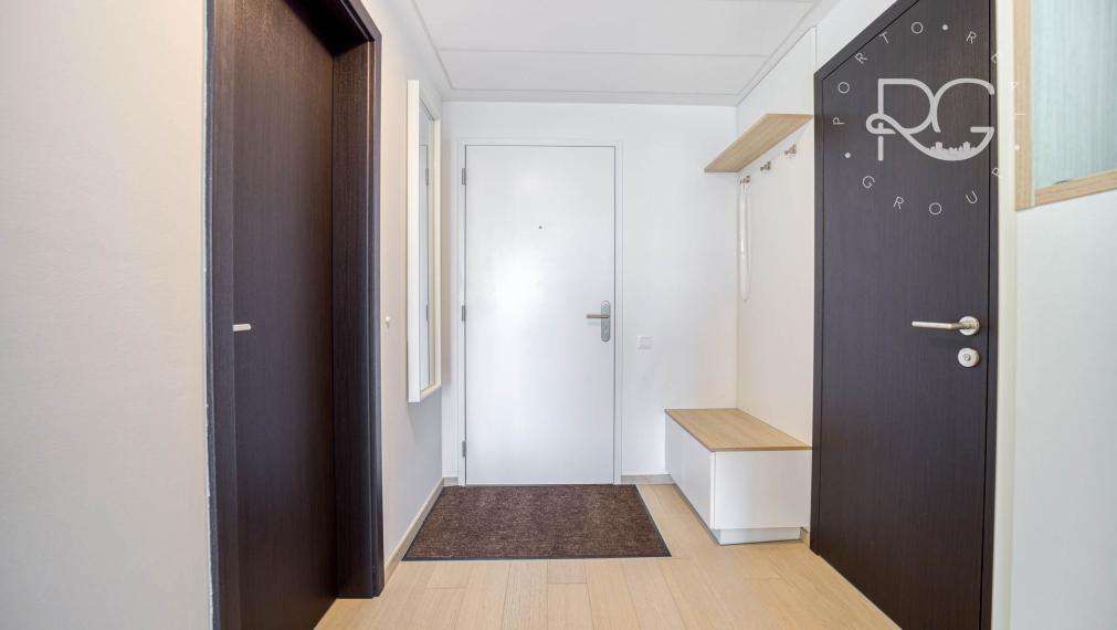 = PRENAJATÉ = 2-izbový luxusný byt s výhľadom na Staré Mesto – SKY PARK - VIDEO