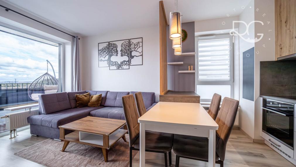 =REZERVOVANÉ=Štýlový kompletne zariadený 2izb byt s balkónom a parkovaním