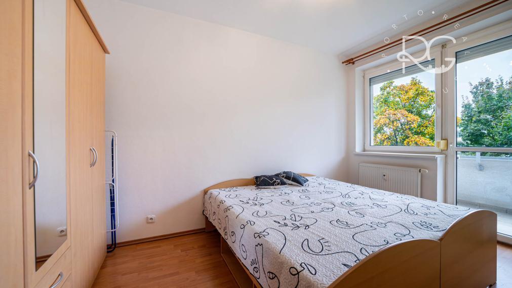 = REZERVOVANÉ = 2-izbový byt na ul. Klenová, Bratislava - Kramáre