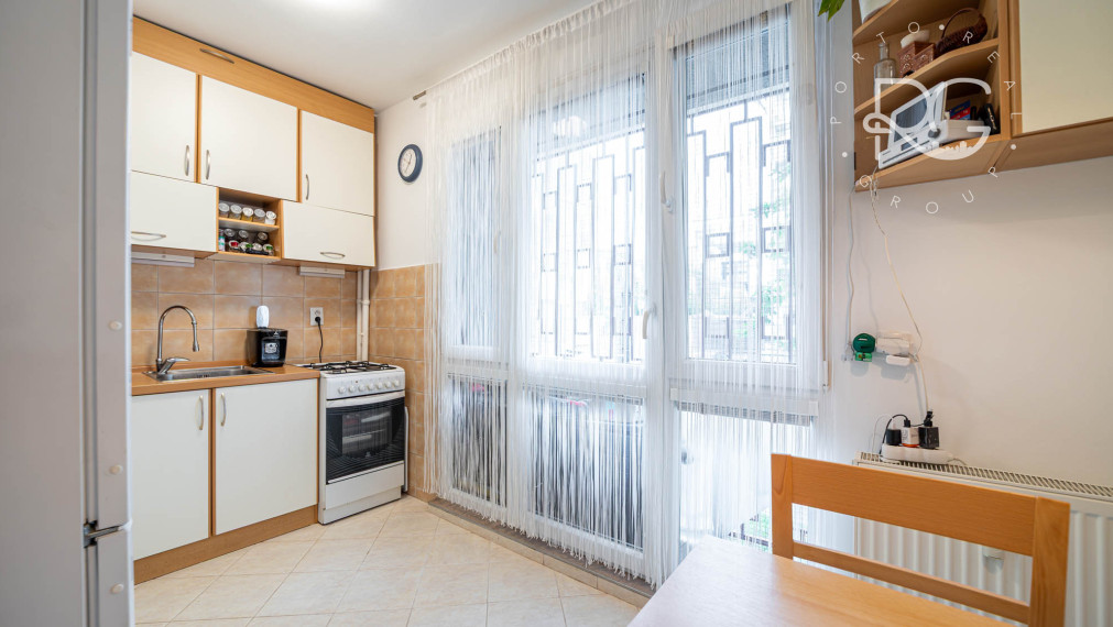 = PREDANÉ = Pokojné bývanie v srdci mesta – 3-izbový byt na Jelačičovej ulici