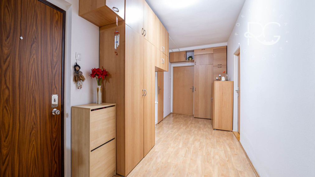 = PREDANÉ = Pokojné bývanie v srdci mesta – 3-izbový byt na Jelačičovej ulici