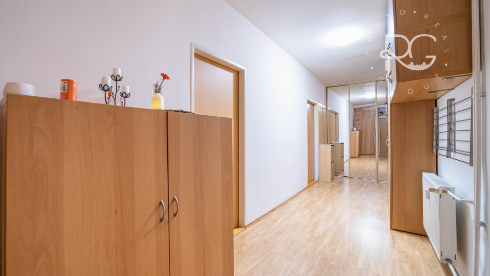 = PREDANÉ = Pokojné bývanie v srdci mesta – 3-izbový byt na Jelačičovej ulici