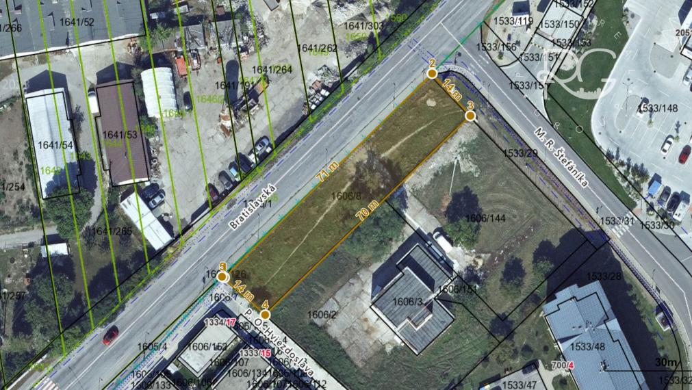 10 árový pozemok pri obchodnom centre v Moste pri BA