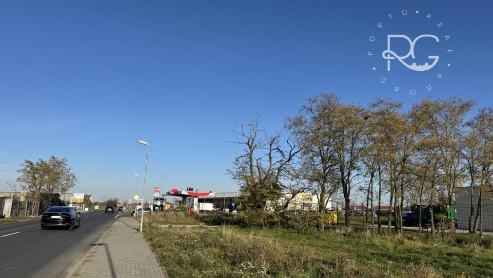 10 árový pozemok pri obchodnom centre v Moste pri BA