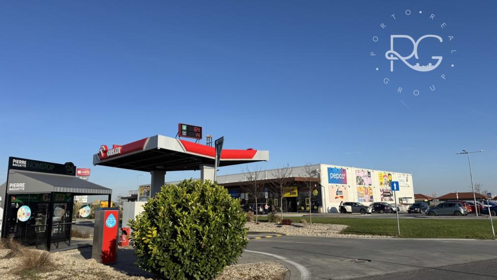 10 árový pozemok pri obchodnom centre v Moste pri BA