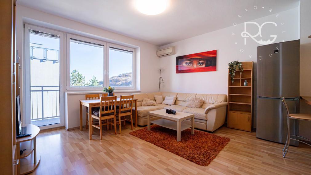 Príjemný 2 izbový byt s parkovaním a balkónom, Bratislava - Kramáre